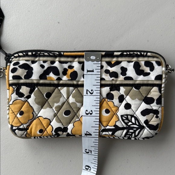 Vera Bradley Go Wild Wristlet Floral Quilted Wristlet Wallet - Picture 13 of 16